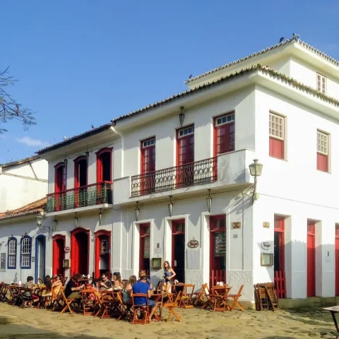 Pratos e ambiente da Casa Coupê Restaurante