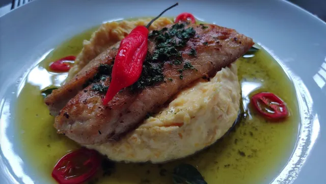 Pratos do Restaurante Prosa na Praça