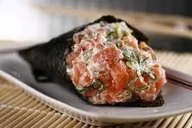 TEMAKI DE SALMÃO do Saiko Zushi