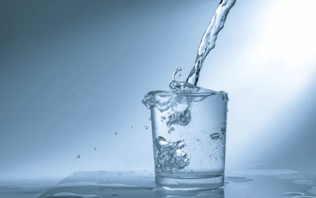 AGUA SEM GÁS do Saiko Zushi
