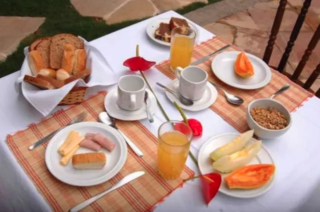 Mesa de café da manhã da Pousada Náutilus